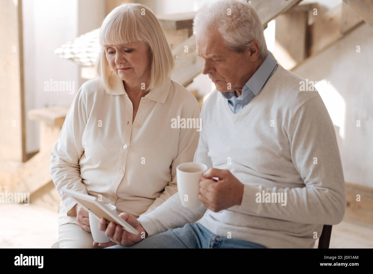 Unglücklich, traurig Redoxpaares in einer schlechten Stimmung Stockfoto