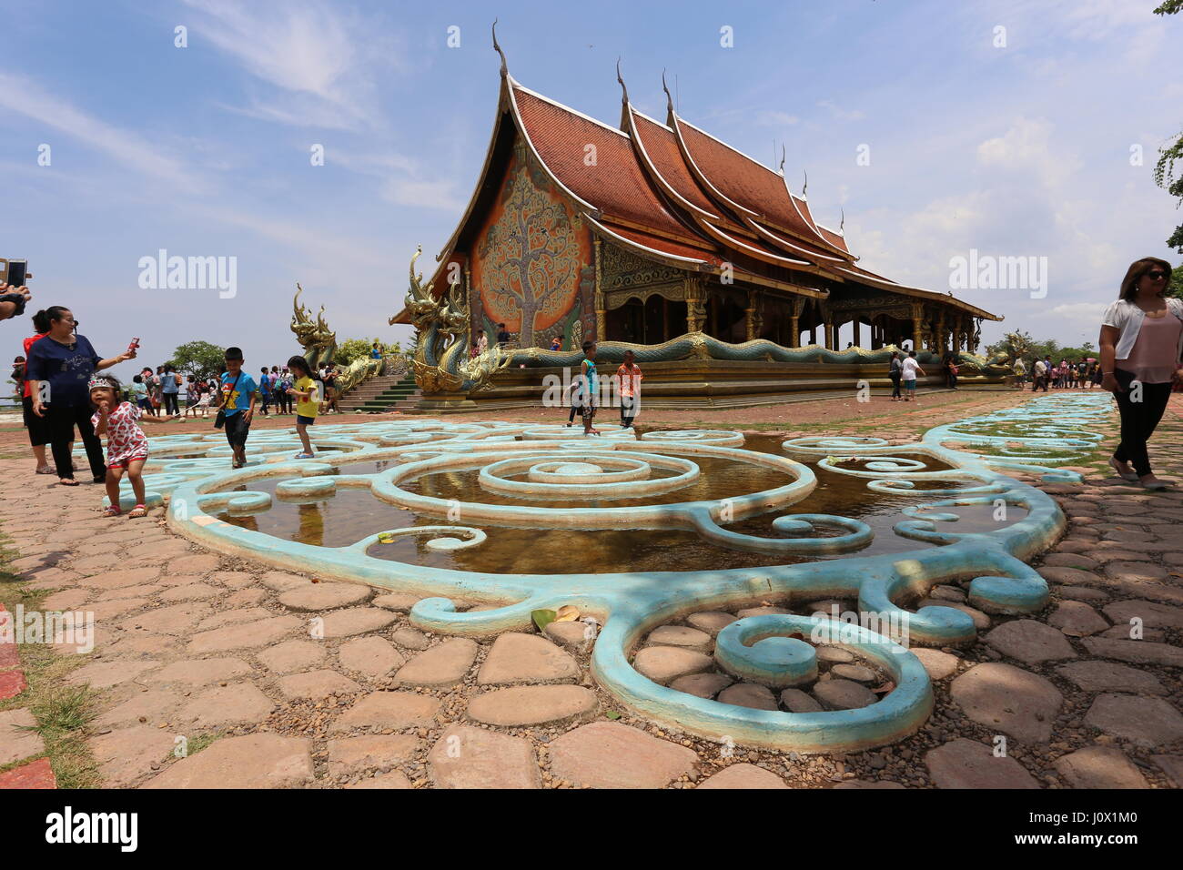 sirindhorn-wararam-phu-prao-temple-fotos-und-bildmaterial-in-hoher