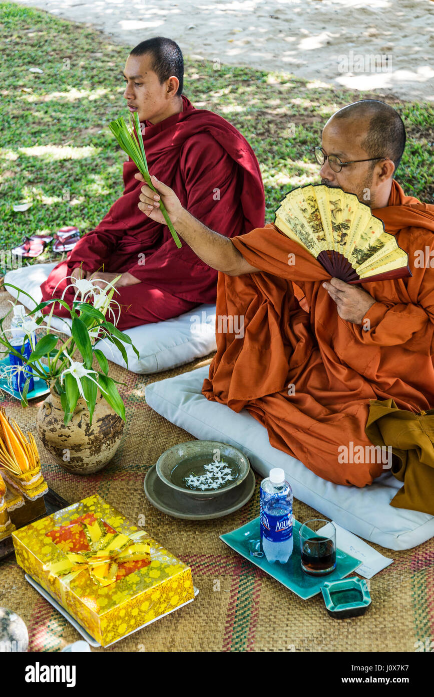 Buddhistische hochzeit Fotos und Bildmaterial in hoher Auflösung Alamy
