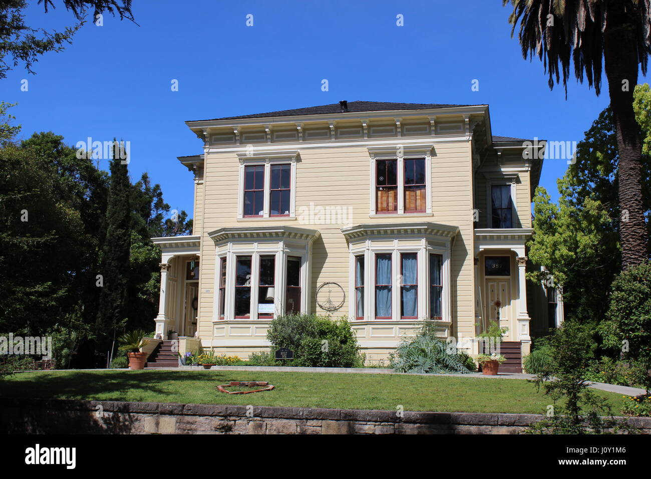 1874 errichtet Italianate viktorianischen Doppelhaus in Napa, Kalifornien. Stockfoto