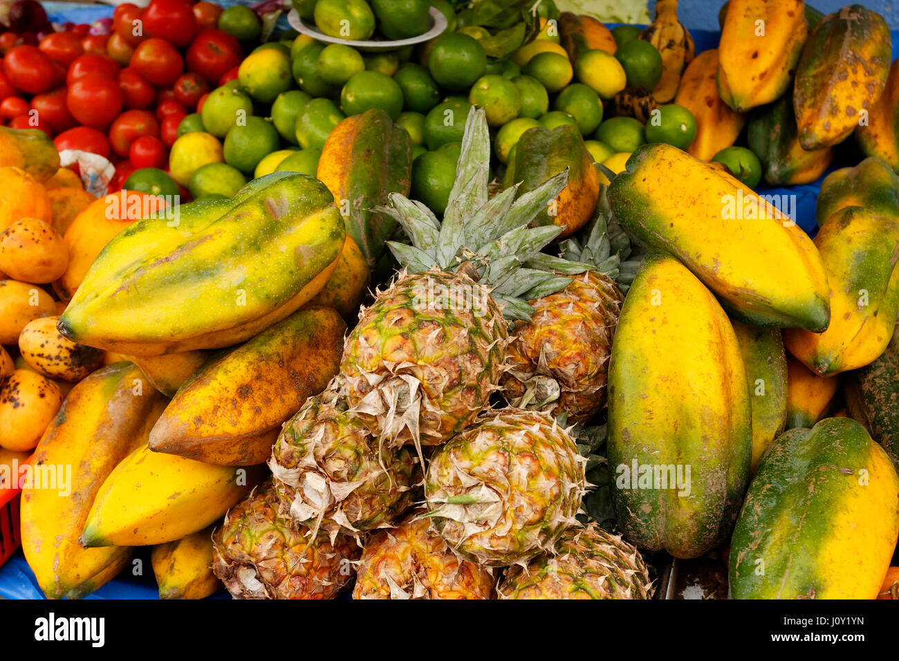 Obst auf dem Markt in Otavalo, Ecuador Stockfoto