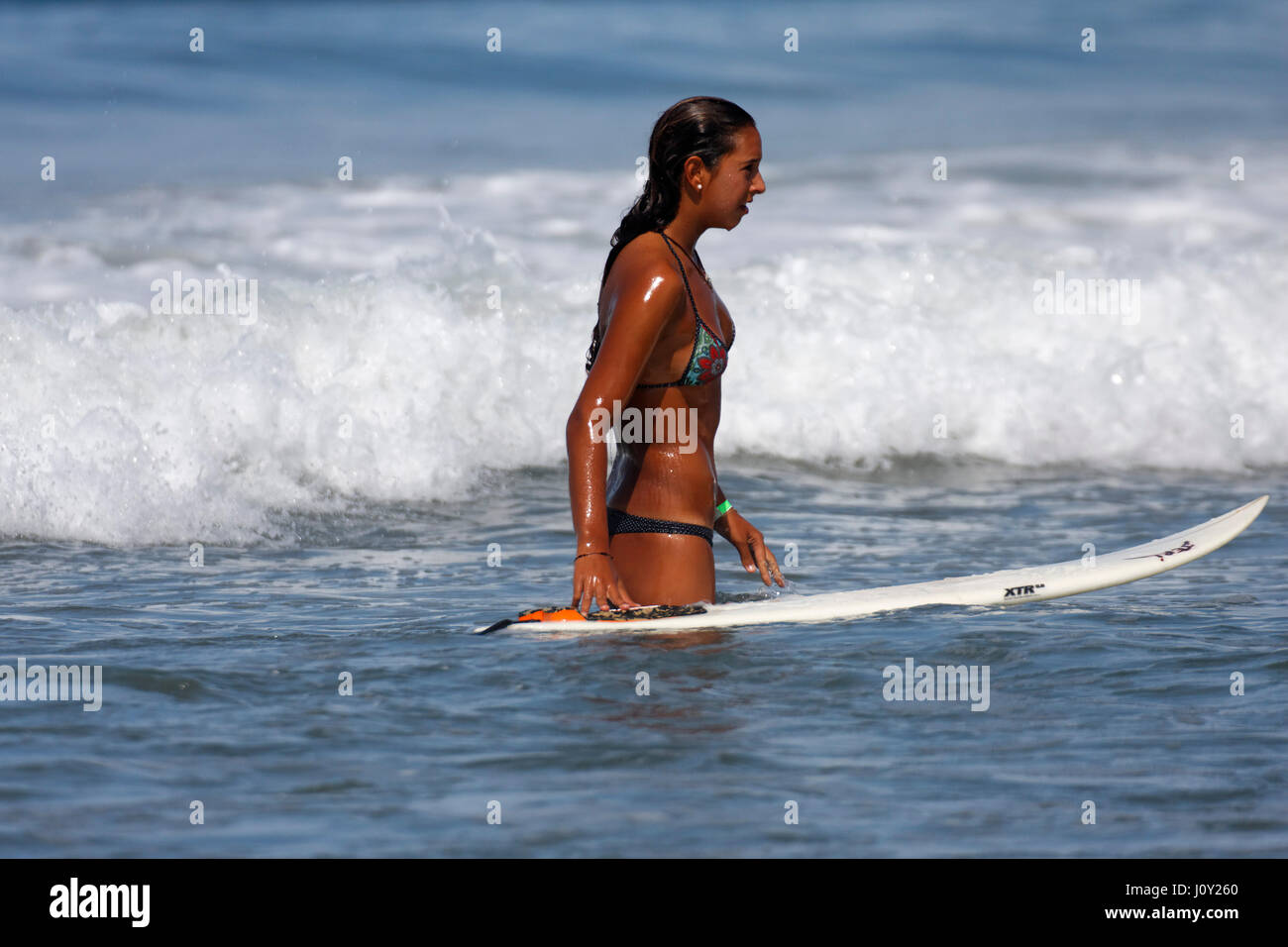Surfen in Montanita, Ecuador Stockfoto