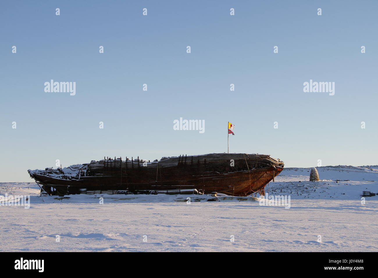 Schiffswrack bleibt die Maud in der Nähe von Cambridge Bay, benannt nach Königin Maud von Norwegen, ein Schiff gebaut für Roald Amundsen für seine Expedition in die Arktis. Stockfoto