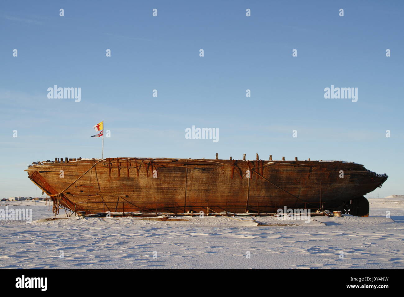 Schiffswrack bleibt die Maud in der Nähe von Cambridge Bay, benannt nach Königin Maud von Norwegen, ein Schiff gebaut für Roald Amundsen für seine Expedition in die Arktis. Stockfoto