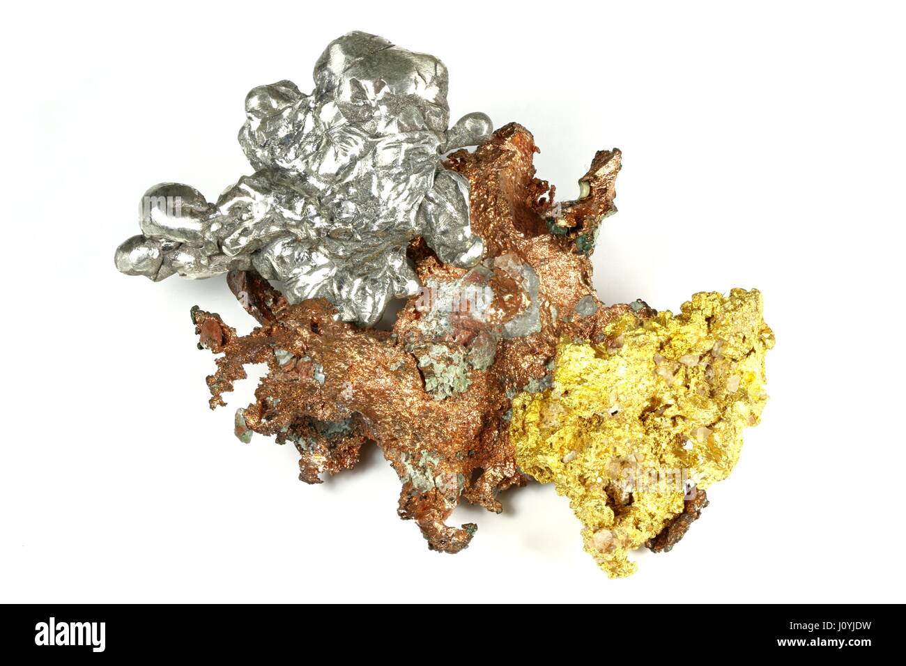 Gold, Silber und Kupfer Nuggets isoliert auf weißem Hintergrund Stockfoto