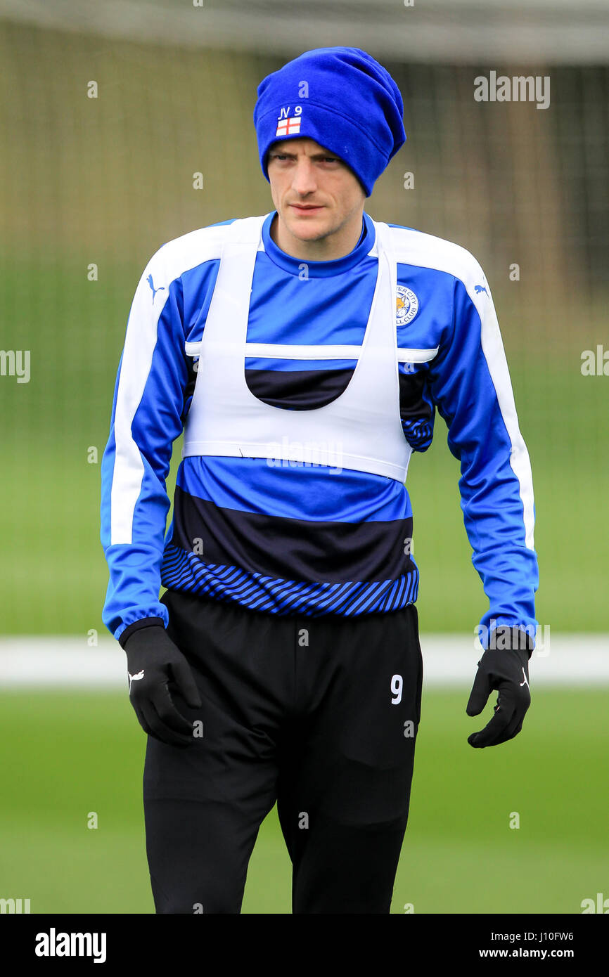 Leicester, England, 17. April 2017.   LCFC Stürmer Jamie Vardy Ausbildung im Belvoir Drive in Bereitschaft für das Rückspiel der UEFA Champions League Viertel Finale Krawatte mit Atletico Madrid zu Boden.  © Phil Hutchinson/Alamy Live-Nachrichten Stockfoto