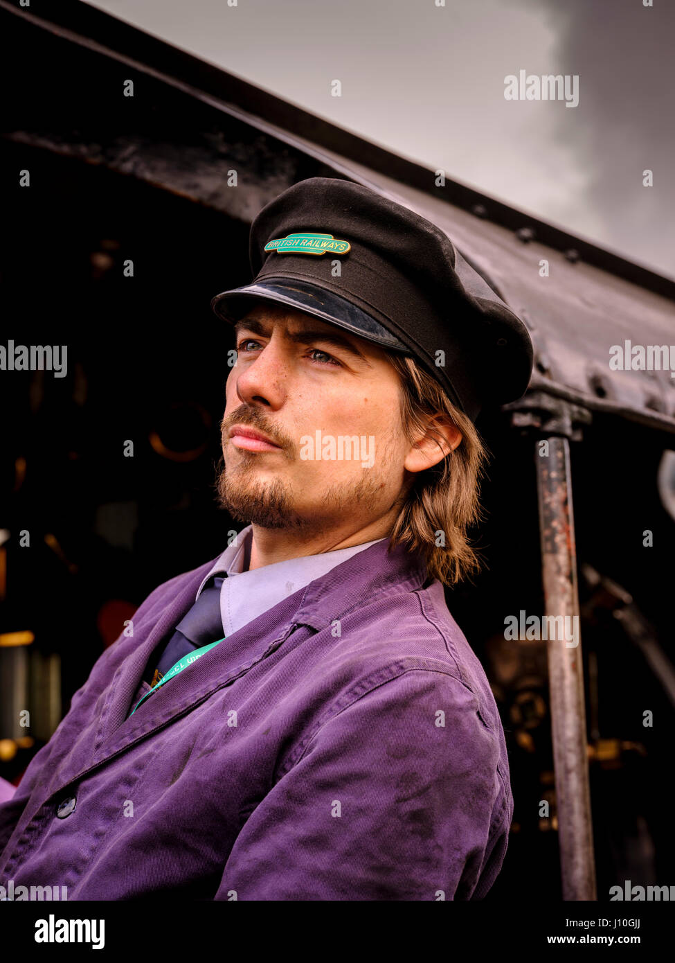 Die Flying Scotsman besucht der Bluebell Railway in East Sussex. Die Bluebell war die erste Dampfeisenbahn standard Guage Erhaltung im Vereinigten Königreich. Bild zeigt einen zweiten Motor Maunsell Nr. 847 (** nicht Schotte) auch im Dienst für Passagiere Elswhere heute auf der Linie zu tragen. Stockfoto