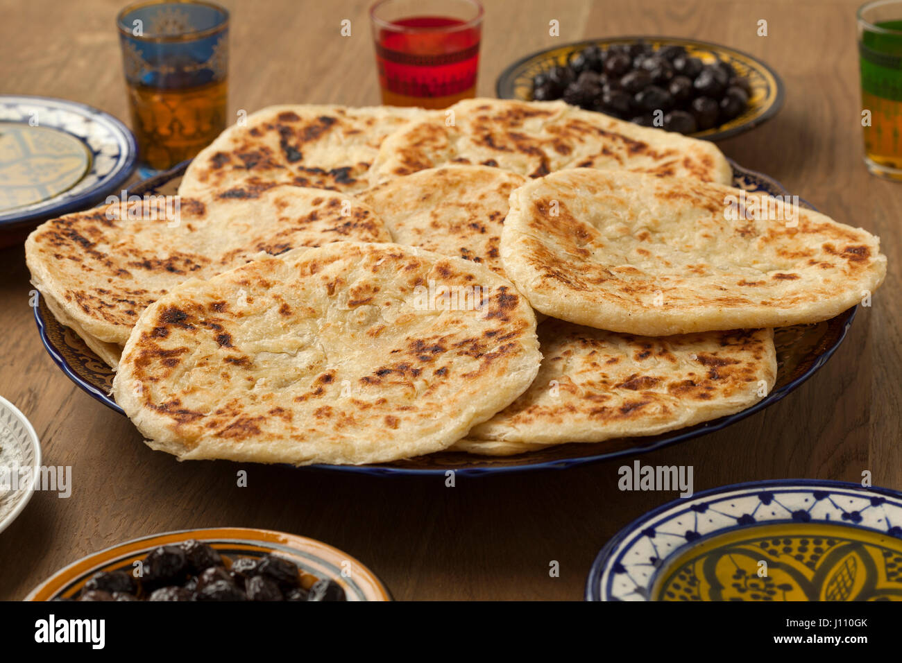 Traditionelle marokkanische Pfannkuchen, Meloui für Frühstück Stockfoto