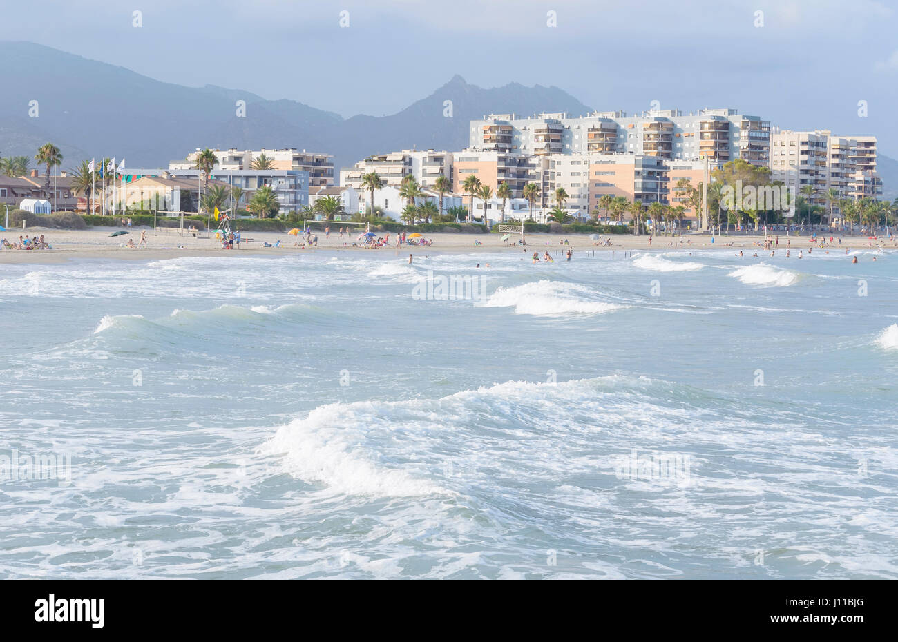 Sonnenuntergang Am Strand Von Castellón De La Plana Limit Mit Benicassim Valencia Spanien Menschen Genießen Sie Mittelmeer Auf Sommerurlaub Natürliche Stockfotografie Alamy