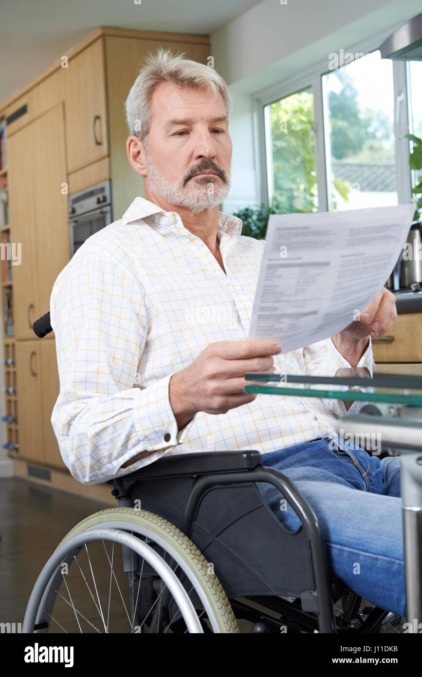 Mann im rollstuhl kennenlernen