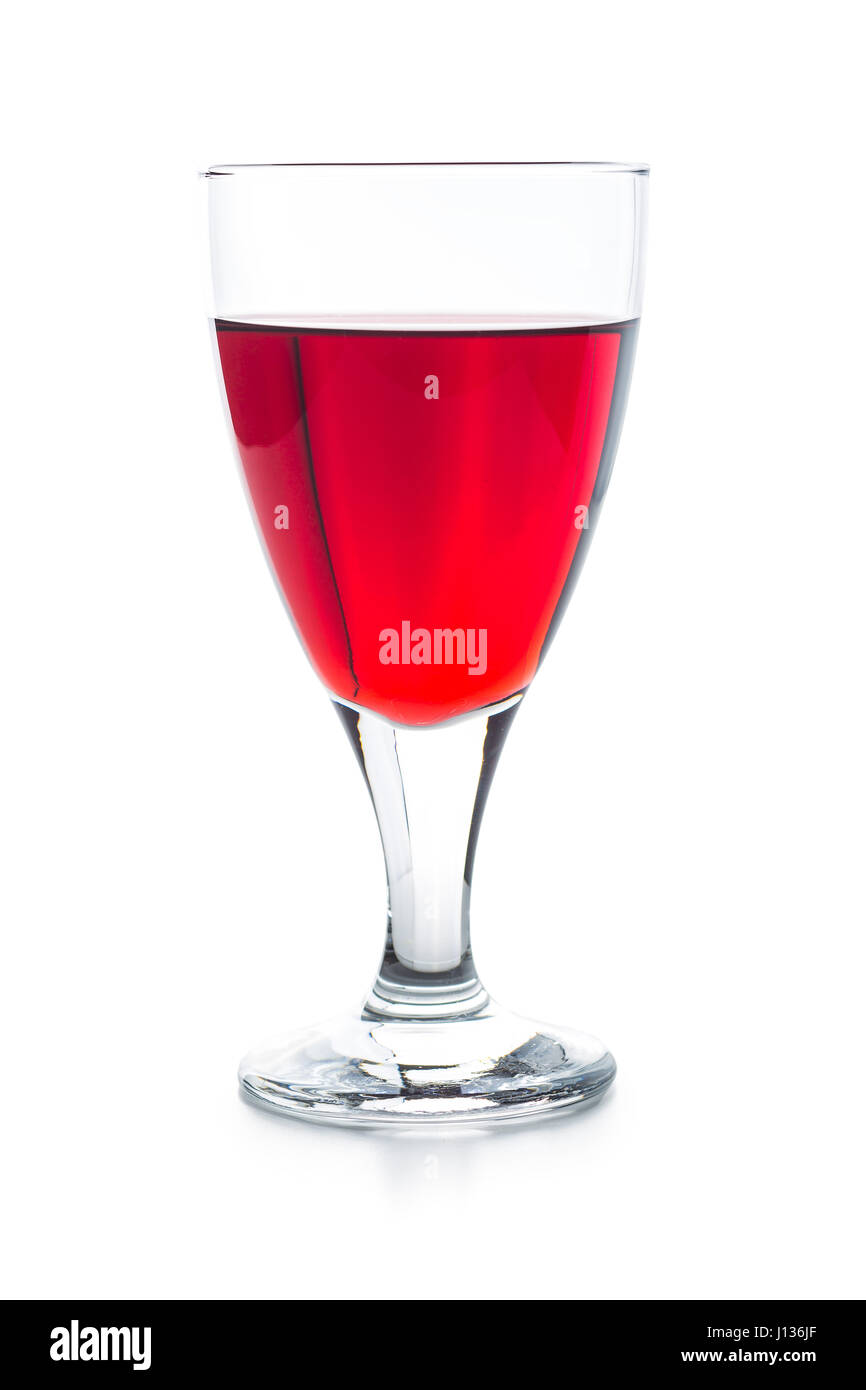 Glas Rotwein isoliert auf weißem Hintergrund. Stockfoto