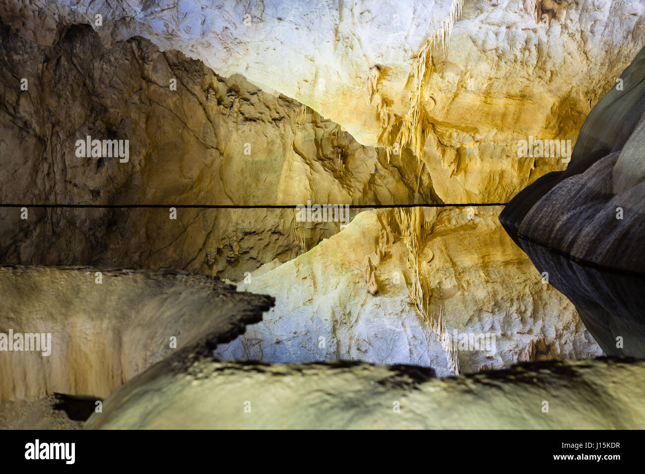 Ke Bang Nationalpark, Phong Nha, Vietnam - 9. März 2017: in Paradise Cave (Thien Duong Cave) Stockfoto