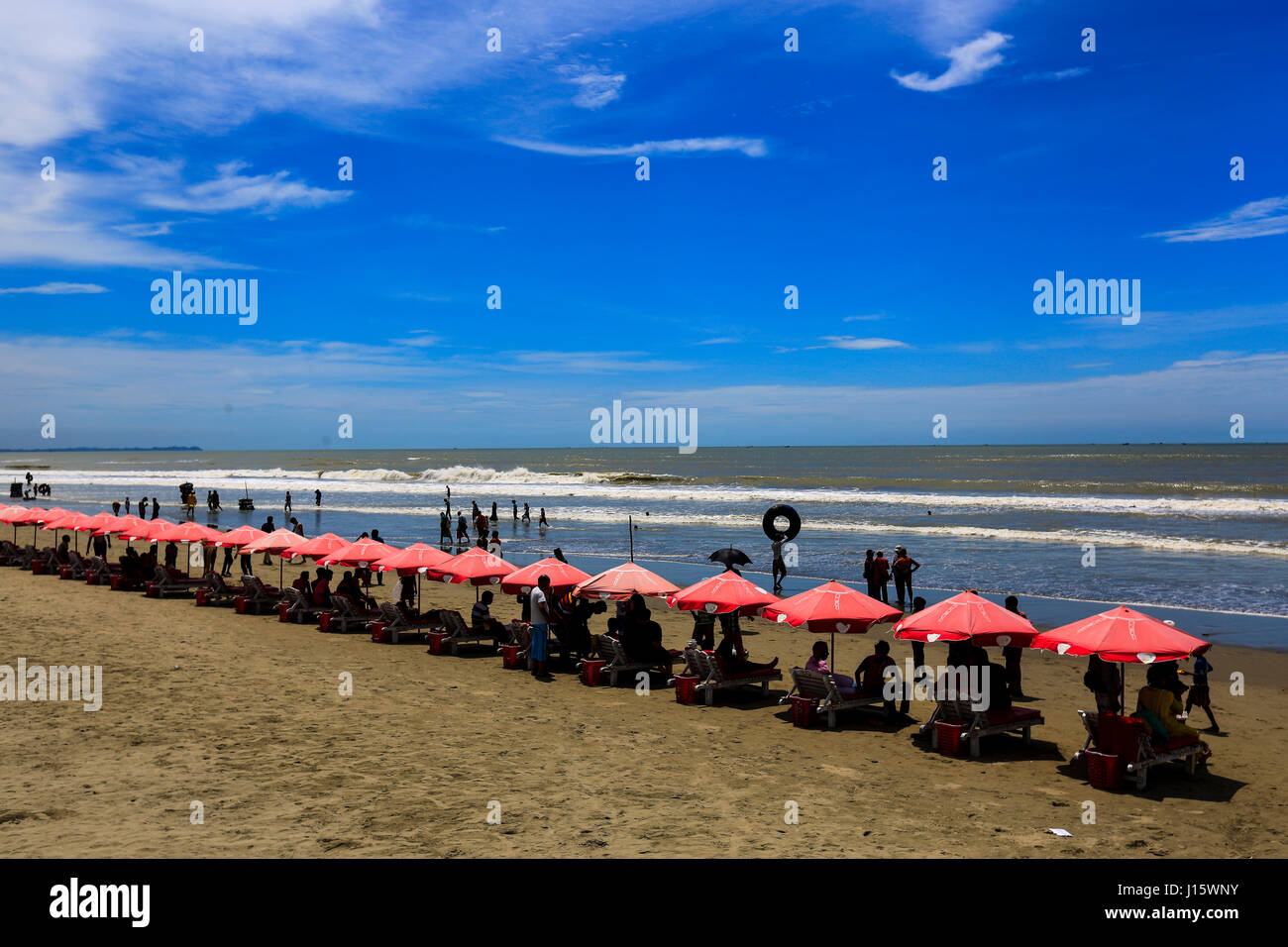 Blick auf die Cox Bazar Meer Strand, der längste Strand der Welt. Cox Bazar, Bangladesch. Stockfoto