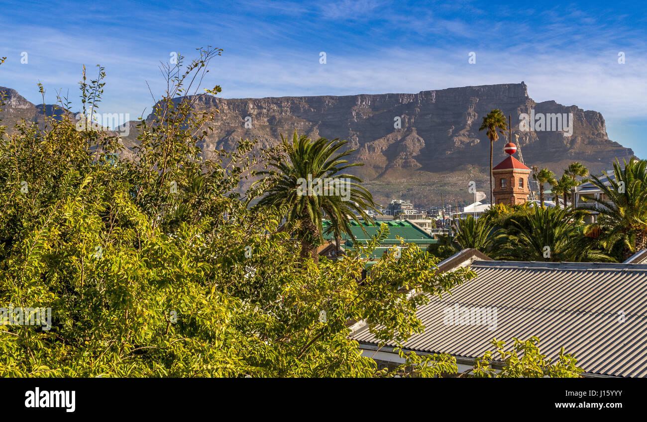 Tafelberg einer Berg bilden ein Wahrzeichen mit Blick über die City von Kapstadt Stockfoto