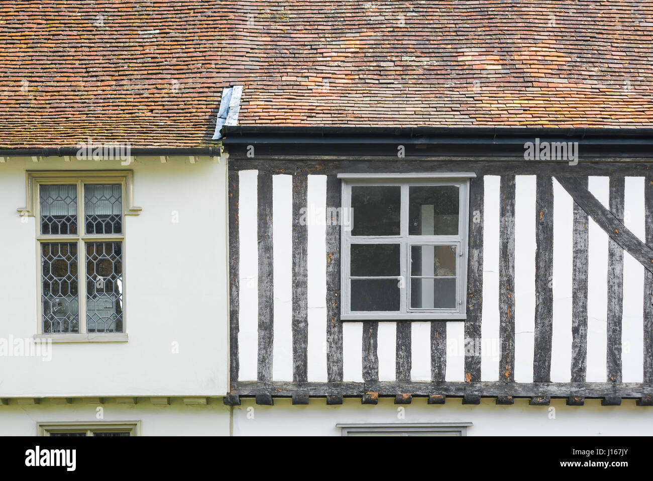 Mittelalterliche Gebäude Suffolk, Detail des mittelalterlichen Reihenhäuser in Suffolk Stadt Halesworth, England, Großbritannien. Stockfoto