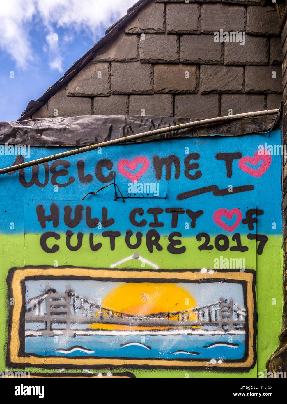 Willkommen im Rumpf Schild an Wand des Gebäudes, UK Stadt der Kultur 2017 gemalt. Stockfoto