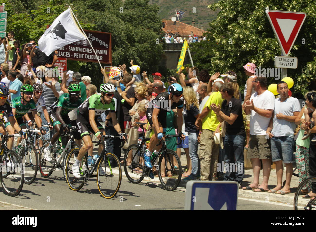 Sky Procycling Teamfahrer Ian Stannard führt Hauptfeld auf 100. Tour de France, Korsika, 2013 Stockfoto
