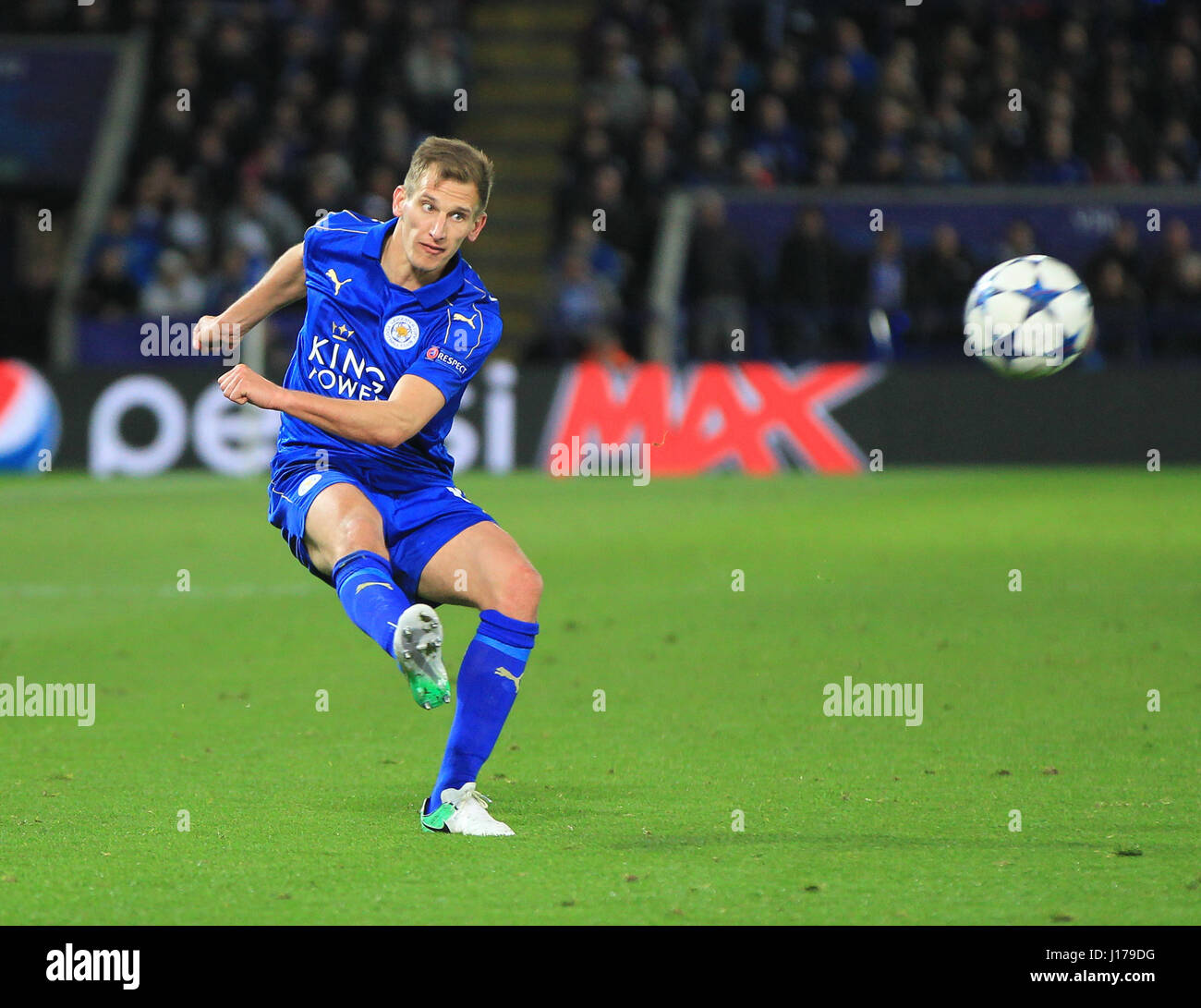 Leicester, England, 18. April 2017.  Marc Albrighton in Aktion für Leicester während der UEFA Champions League Viertel Finale zwischen Leicester City FC und Atletico Madrid.  © Phil Hutchinson/Alamy Live-Nachrichten Stockfoto