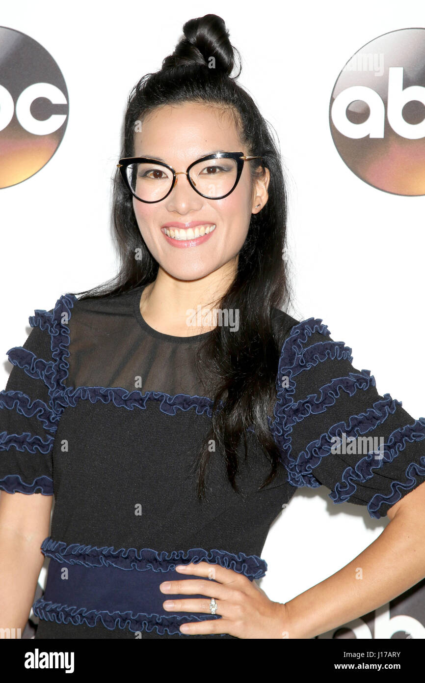 Pasadena, CA, USA. 10. Januar 2017. LOS ANGELES - JAN 10: Ali Wong bei der Disney/ABC TV TCA Winter 2017 Party im Langham Hotel am 10. Januar 2017 in Pasadena, CA Credit: Kathy Hutchins / via ZUMA Draht/ZUMA Draht/Alamy Live-Nachrichten Stockfoto