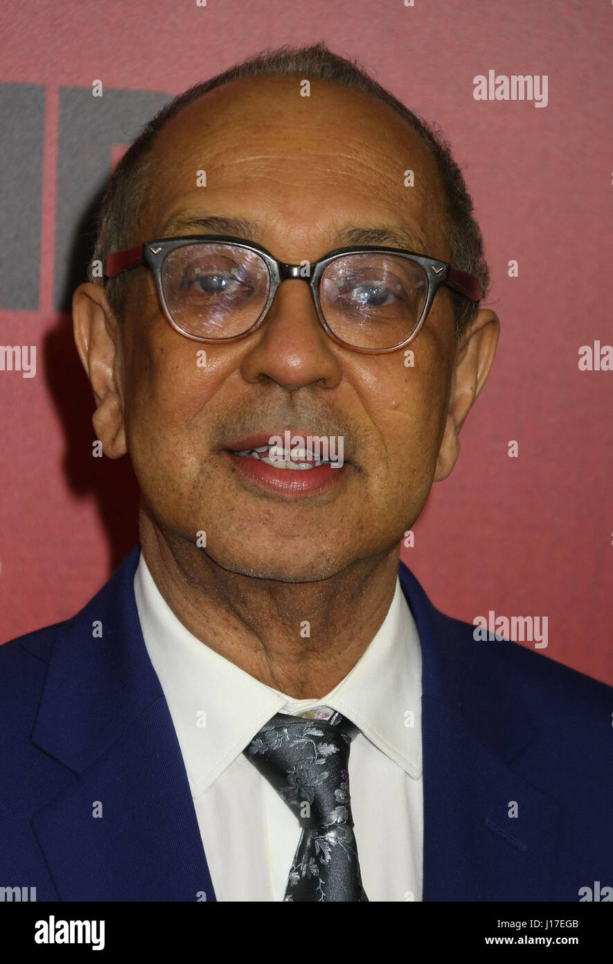 New York, New York, USA. 18. April 2017. Regisseur GEORGE C. WOLFE nimmt an der New Yorker Premiere von "The Immortal Leben von Henrietta Lacks" beim SVA Theater statt. Bildnachweis: Nancy Kaszerman/ZUMA Draht/Alamy Live-Nachrichten Stockfoto