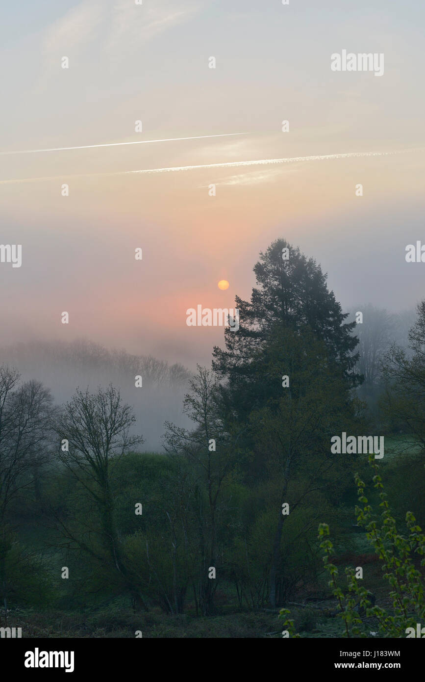 Die hügelige Landschaft der Region Creuse in Zentralfrankreich. Stockfoto