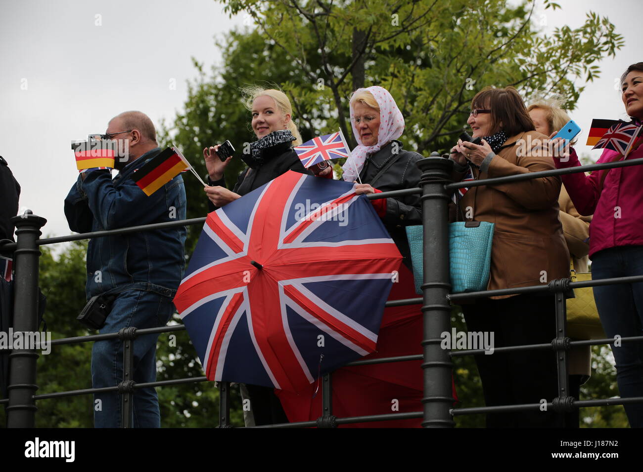 Berlin, 24. Juni 2015: Königin Elizabeth II und Prinz Philip zu offiziellen Besuch in Berlin. Stockfoto