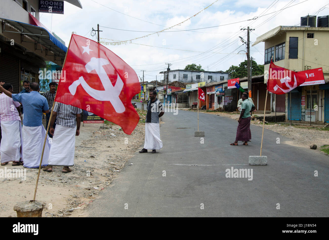 Kommunistische Partei blockiert die Straße Vagamon, Kerala, Indien, Asien Stockfoto