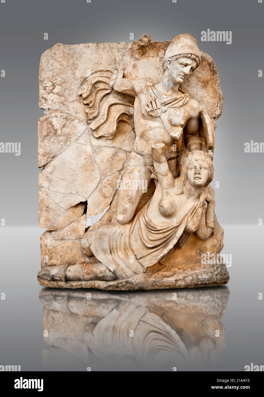 Foto von römischen Releif Skulptur des Kaisers Claudius über, Britanica, South Building, Zimmer 1-3, Aphrodisias Museum, Aphrodisias, Türkei zu besiegen. N Stockfoto