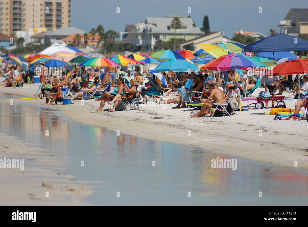 klare Wasser Strand Florida USA Menschen am Strand gute Zeiten Stockfoto