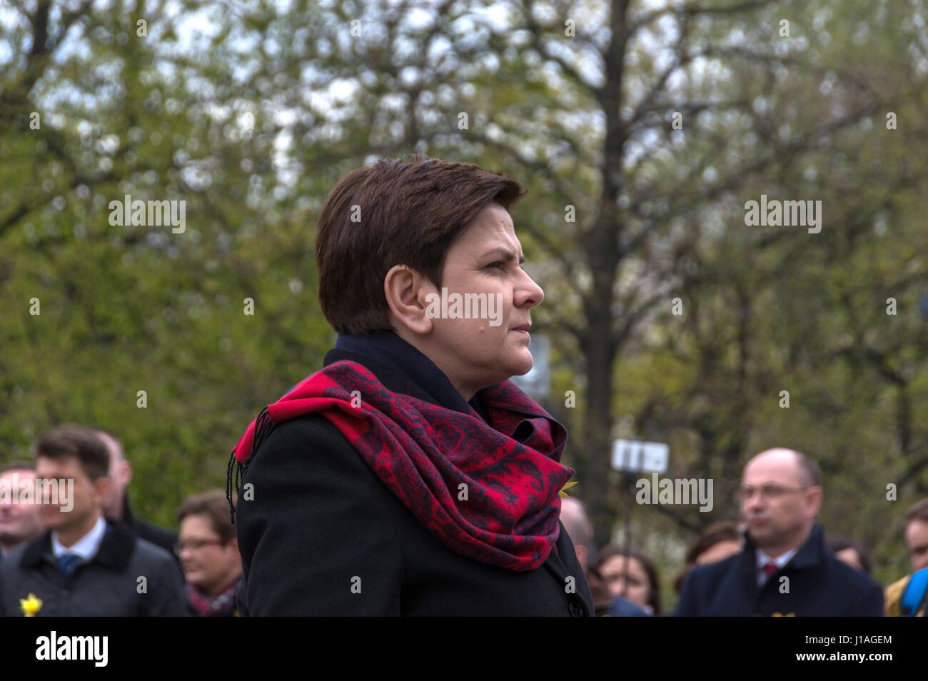 Warschau, Polen. 19. April 2017. Beata Szydlo, Ministerpräsident der Republik Polen (Low und Gerechtigkeit) während der Staatsakt 74 Jahrestag des den Aufstand im Warschauer Ghetto vor dem Ghetto-Helden-Denkmal. Stockfoto