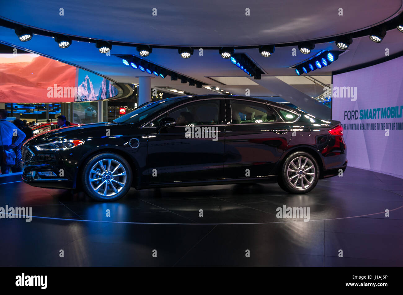 Shanghai, China. 19. April 2017. Ford Fusion basiert Energi PHEV-Plugin-Hybrid bei der 2017 Shanghai Auto Show enthüllt. Bildnachweis: Mark Andrews/Alamy Live-Nachrichten Stockfoto