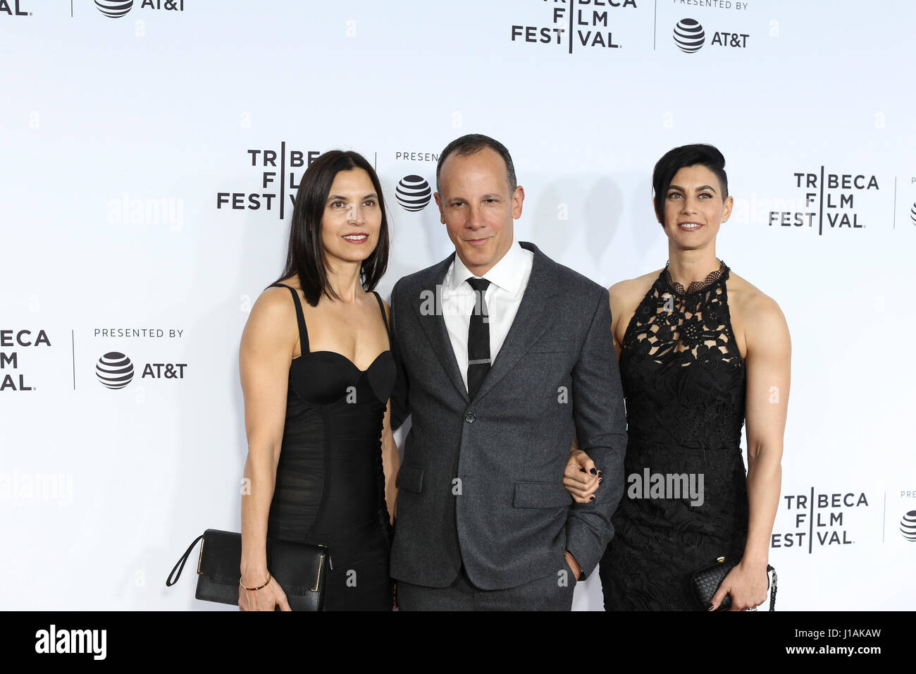 New York, USA. 19. April 2017. Tribeca CEO Adrew Essex kommt bei der 2017 Tribeca Film Festival Opening Night, Clive Davis: The Soundtrack Of Our lebt Credit: The Foto Zugang/Alamy Live News Stockfoto