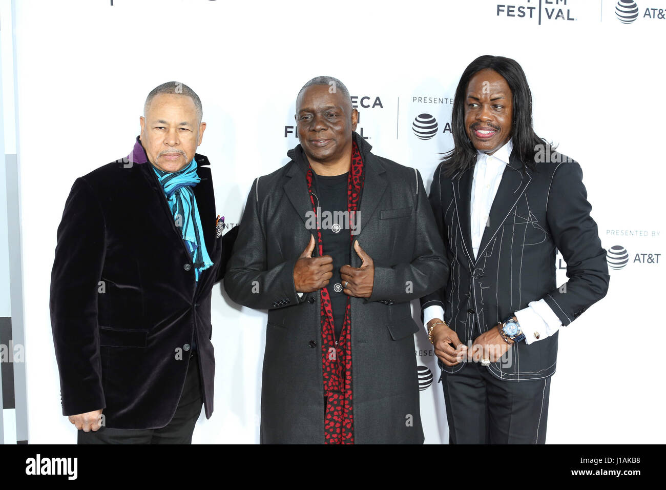 New York, USA. 19. April 2017. Earth Wind And Fire kommt bei der 2017 Tribeca Film Festival Opening Night, Clive Davis: The Soundtrack Of Our lebt Credit: The Foto Zugang/Alamy Live News Stockfoto