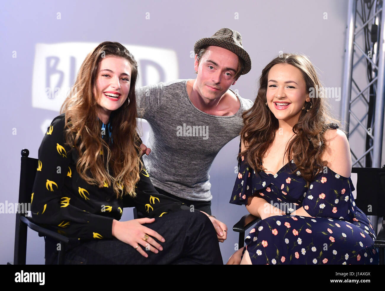 Millie Brady, David Dawson und Eliza Butterworth Join bauen für ein live-Interview im AOL Capper Street Studio in London. Stockfoto