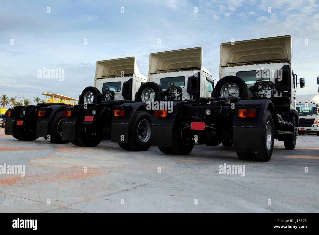 Business-Anhänger-LKW-Transporte und die Logistik Fracht im Hafen Thai Zentrum Asiens Stockfoto