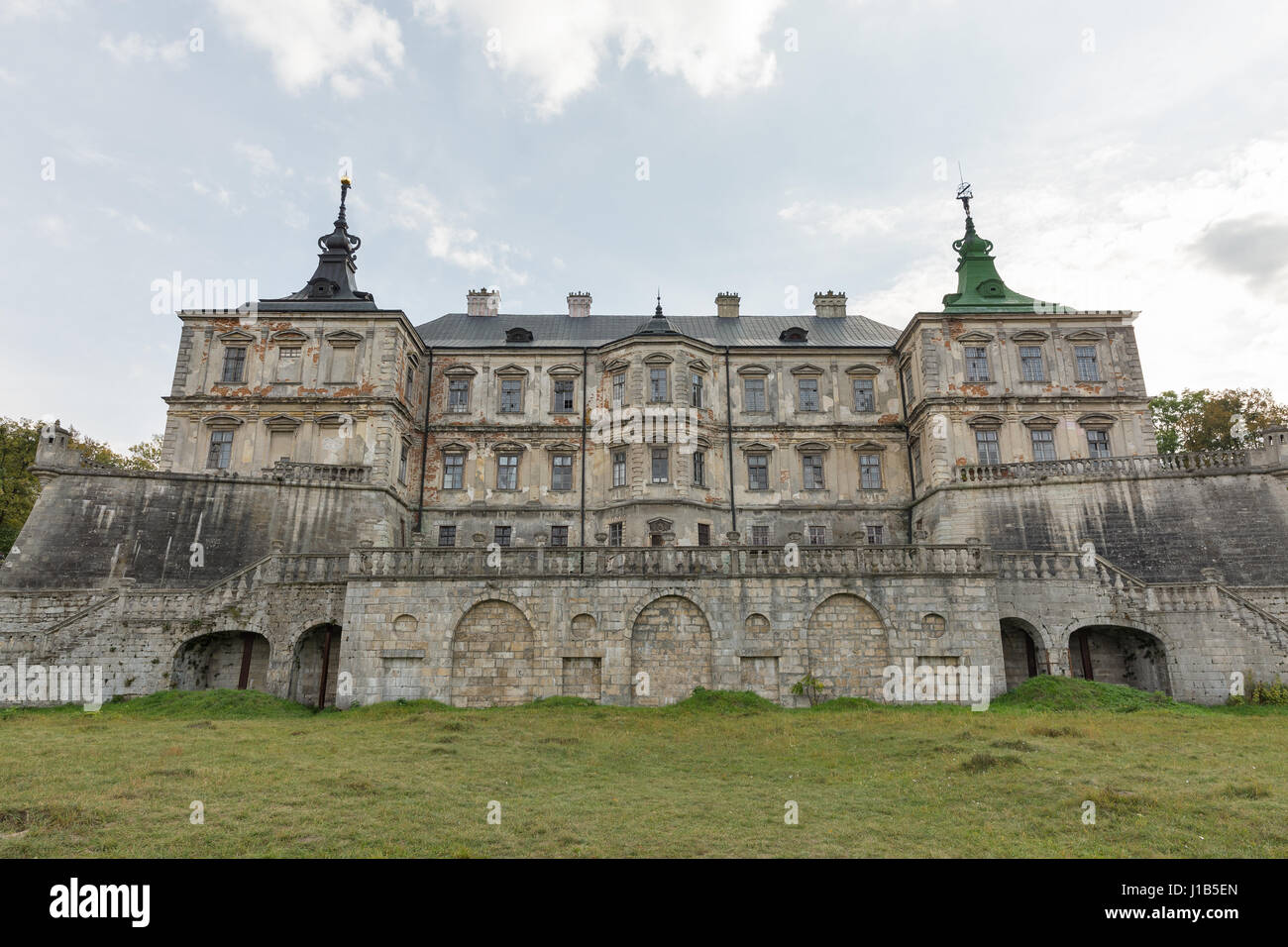 Alte burgruine festung Fotos und Bildmaterial in hoher Auflösung Alamy