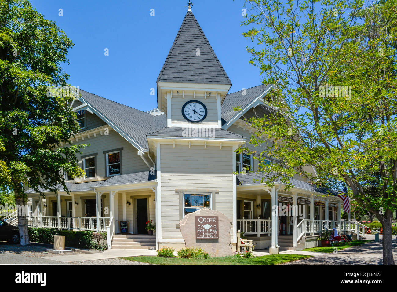 Qupe Wein Verkostung Zimmer & Wein Shop des charmanten viktorianischen Stil Gebäude mit Kuppel in Los Olivos, CA im Herzen von Santa Ynez Valley Stockfoto