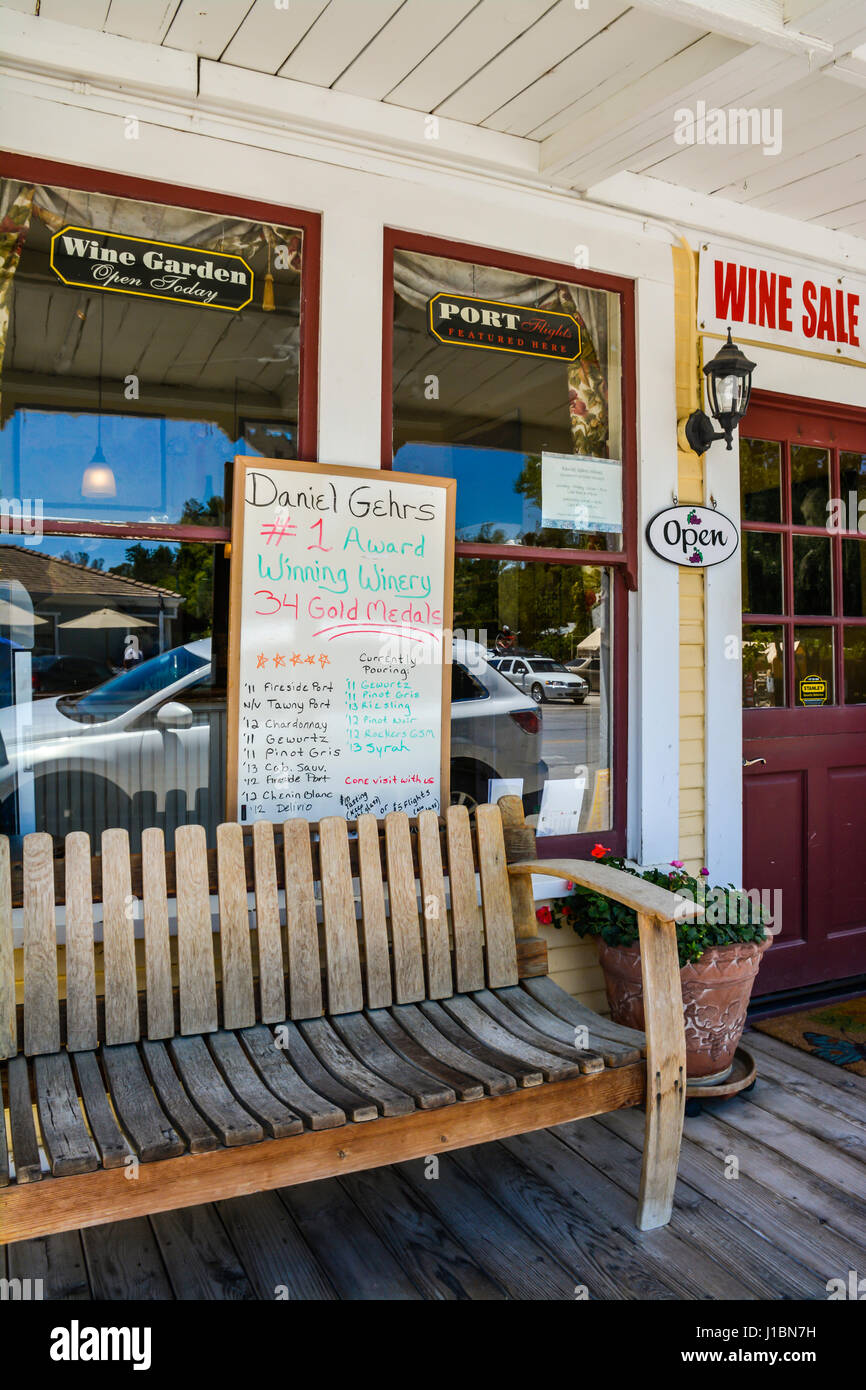 Daniel Gehr Weinprobe Zimmer & Wine Shop Eingang hat einen rustikalen Charme in Los Olivos, CA im Herzen von Santa Ynez Valley Wine Country Stockfoto