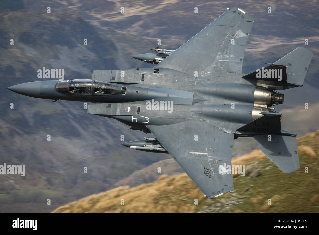 United States Air Force McDonnell Douglas F-15E Strike Eagle niedrigen Niveau in der Welt berühmte Mach Loop-Wales Stockfoto