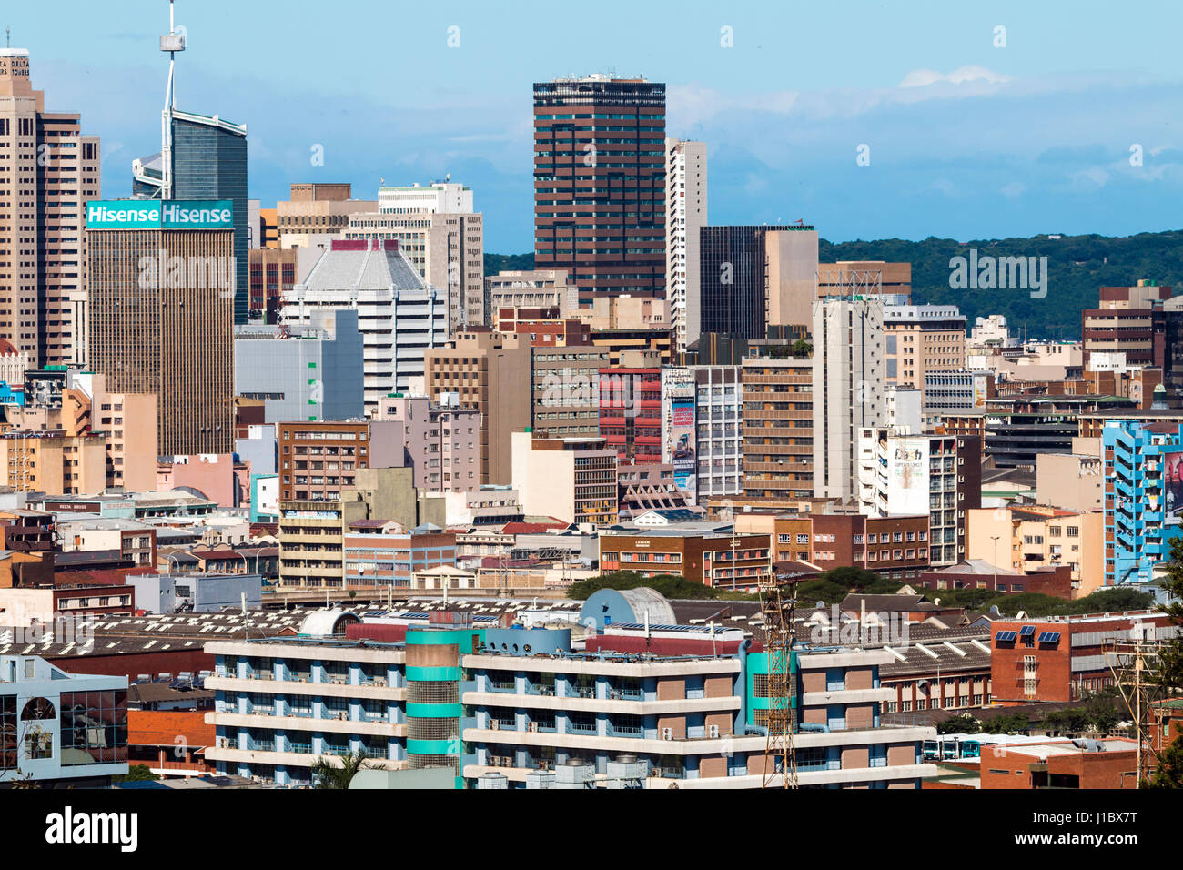 DURBAN, Südafrika - 16. April 2017: Nahaufnahme von Comercial und Wohngebäude in zentraler Geschäft Bezirk und Stadt Skyline in Durban, Süd Stockfoto