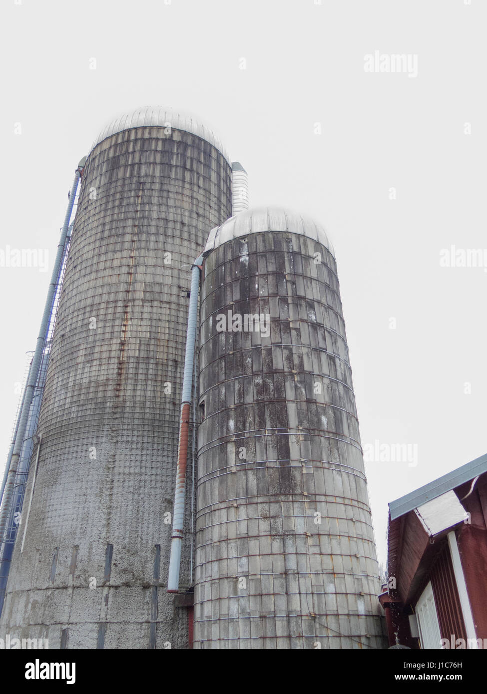 Cement silos silo -Fotos und -Bildmaterial in hoher Auflösung – Alamy