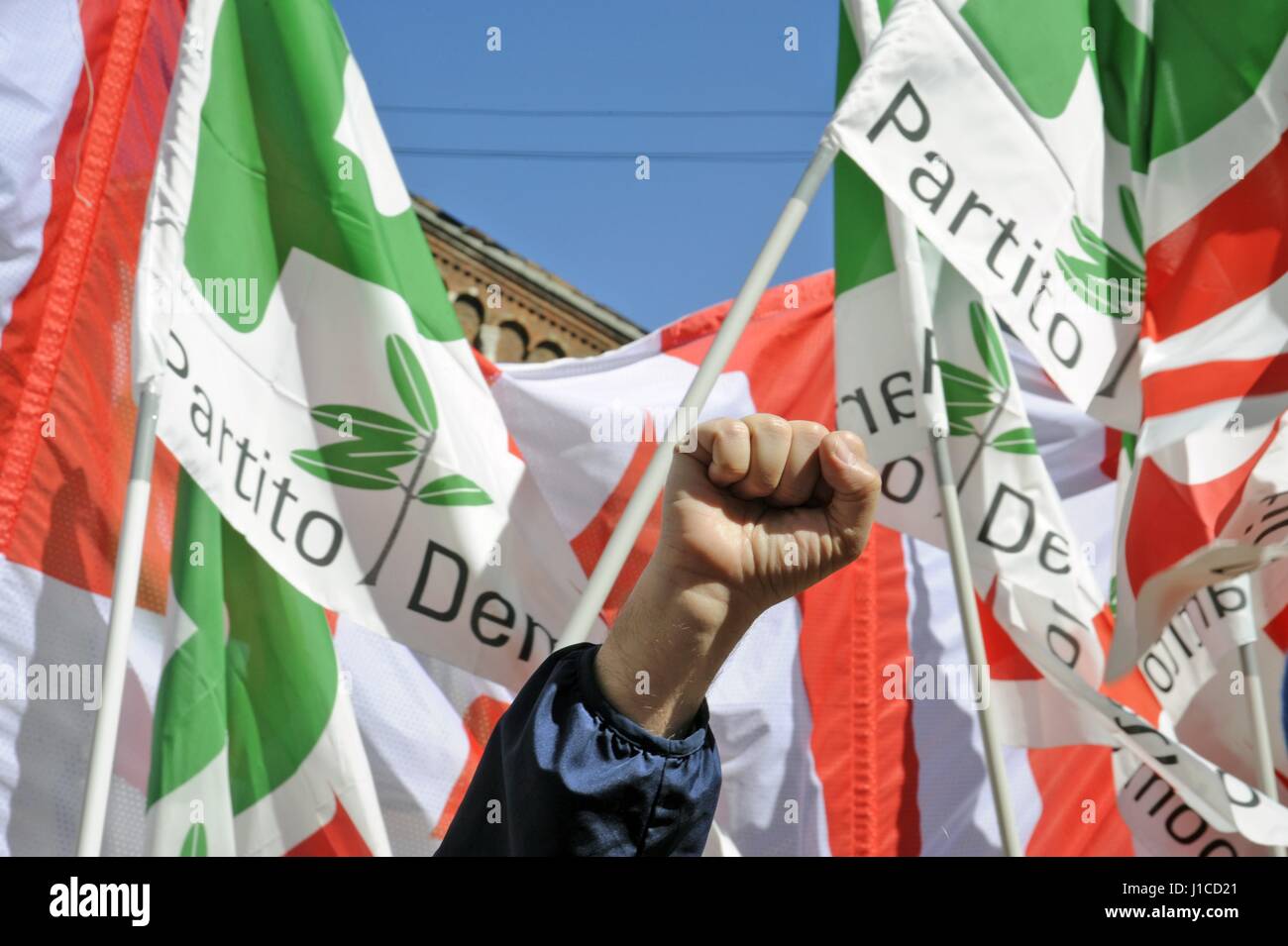 Am 25. April wird jährlich in ganz Italien mit festen und Demonstrationen zu erinnern, die Befreiung vom Nazi-Faschismus gefeiert. Stockfoto