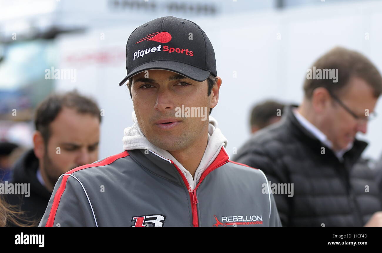 Nelson Piquet Jr im Fahrerlager bei der Silverstone World Endurance Championship, 15. April 2017 Stockfoto