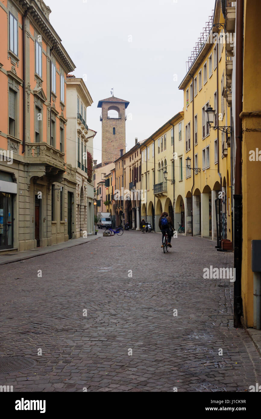 Eine Straße im Bereich "Ghetto" in der Altstadt von Padua, Veneto, Italien Stockfoto