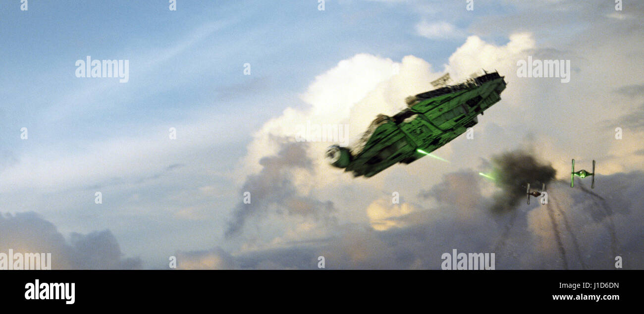 Star Wars: Der letzte Jedi (auch als "Star Wars: Episode VIII - Der letzte Jedi ist eine bevorstehende Amerikanische epische Space Opera Film geschrieben und von Rian Johnson Regie bekannt. Es ist der zweite Film der Star Wars Trilogie Fortsetzung. Dieses Foto ist nur für den redaktionellen Gebrauch bestimmt und unterliegen dem Copyright der Film Company und/oder der Fotograf durch den Film oder die Produktion Firma zugewiesen und kann nur reproduziert durch Veröffentlichungen im Zusammenhang mit der Förderung der oben genannten Film. Eine obligatorische Gutschrift auf dem Film Firma ist erforderlich. Der Fotograf sollte auch angerechnet werden, wenn bekannt. Stockfoto