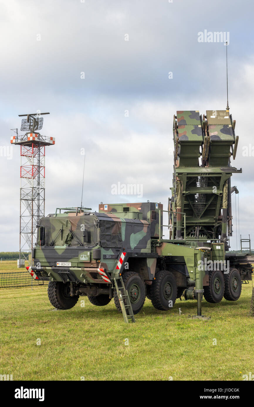 LAAGE, Deutschland - 23. August 2014: Bundeswehr mobile MIM-104 Patriot Boden-Luft-Rakete (SAM) System. Stockfoto