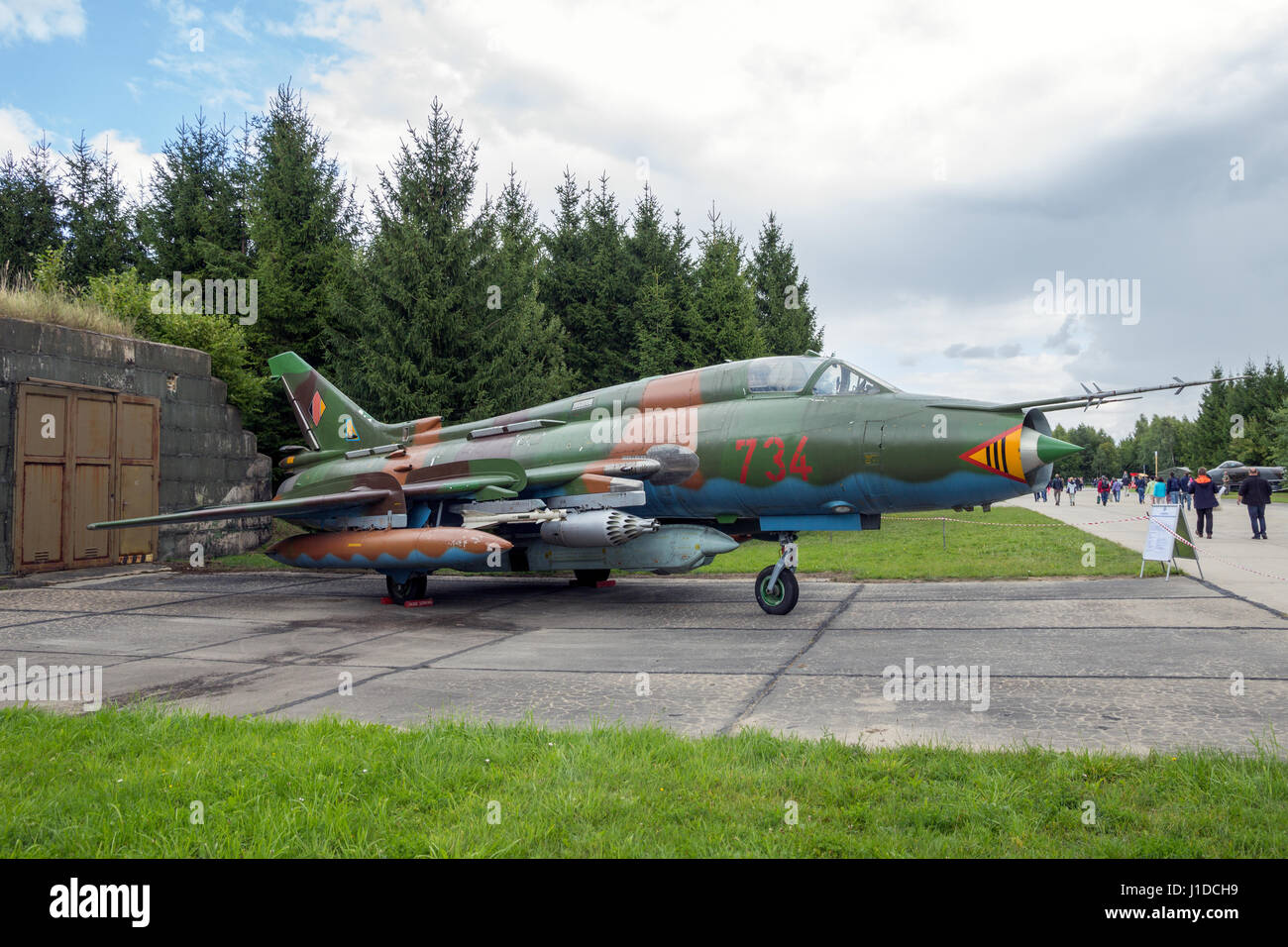 LAAGE, Deutschland - 23. August 2014: Kalter Krieg Ära östlichen deutschen Luftwaffe Sukhoi Su-22 Fitter Kampfjet Flugzeug auf dem Display bei Laage Airbase. Stockfoto