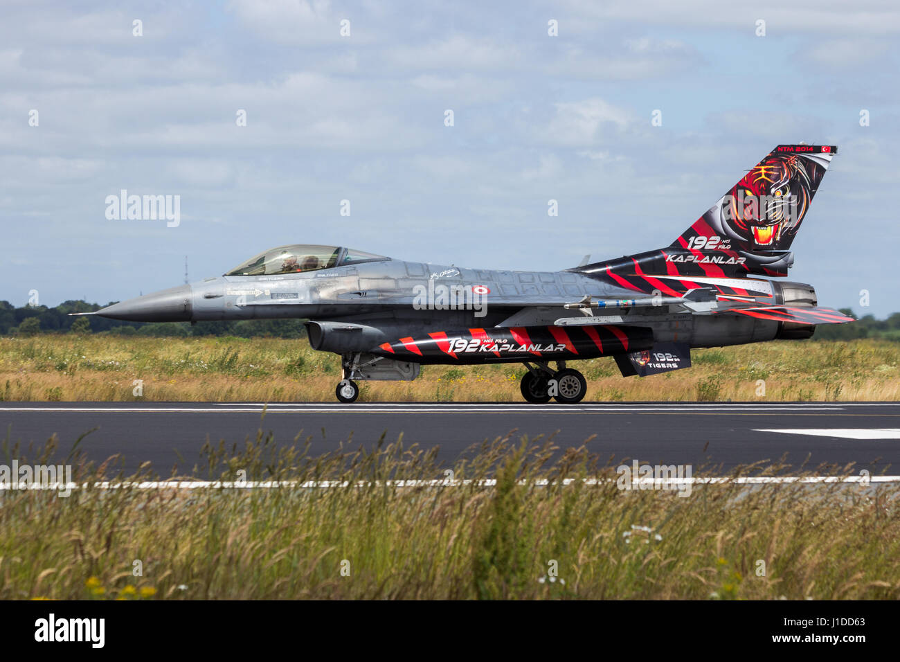 SCHLESWIG-JAGEL, Deutschland-23. Juni 2014: Spezielle Tiger gemalt Turkish Air Force f-16 Kampfjet Flugzeug von 192Filo während der NATO Tiger Meet bei Sch Stockfoto