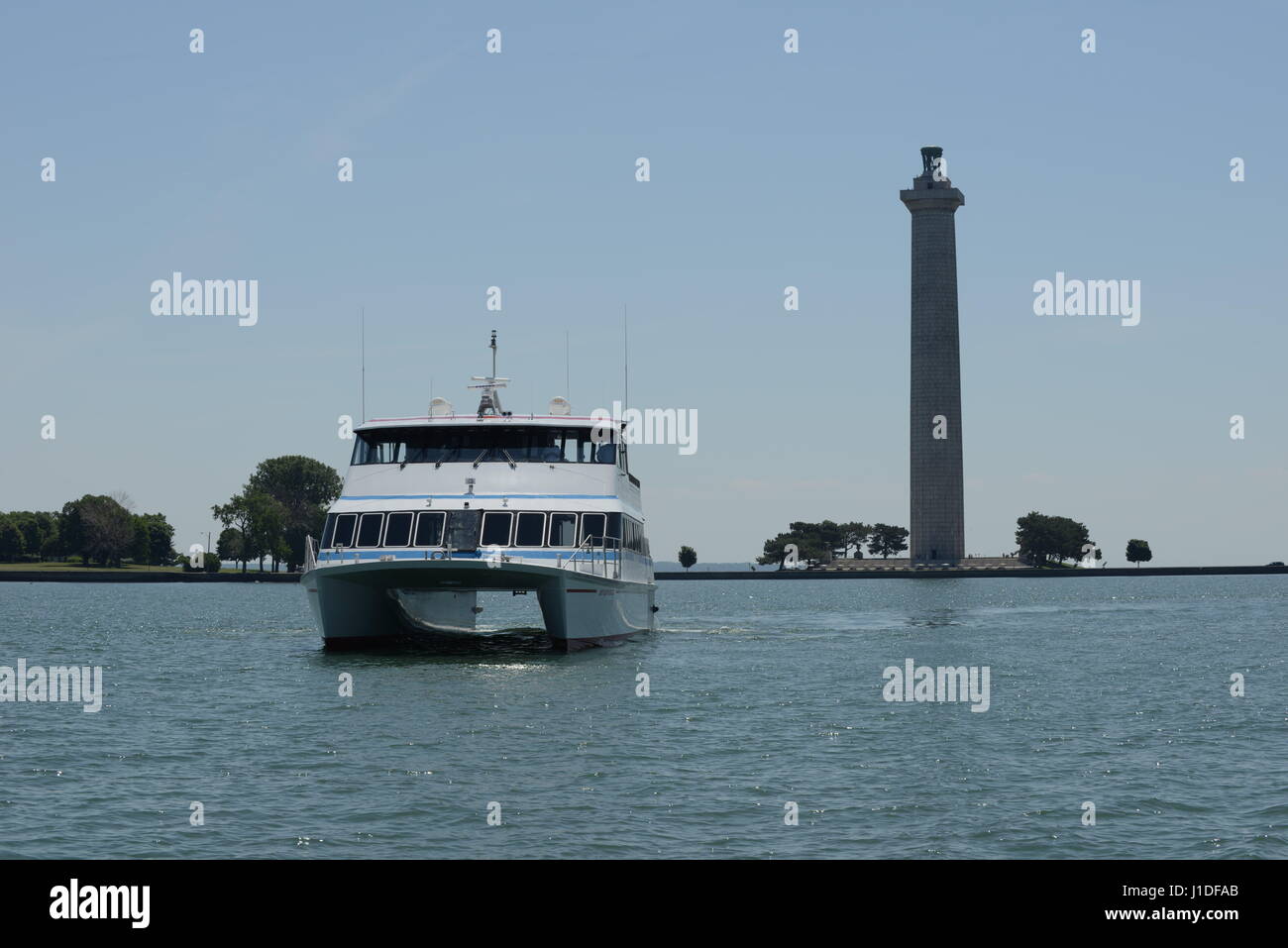 Jetboot voller Menschen Stockfoto