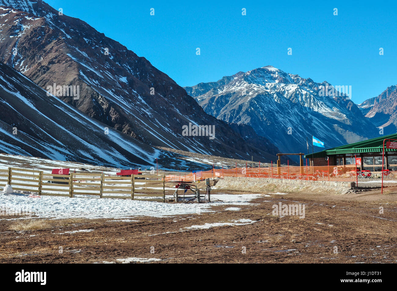 Los Penitentes ist ein Skigebiet in der Nähe von Mendoza in Argentinien Stockfoto